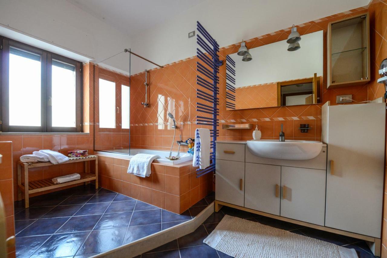 마테라 Uno Sguardo Sui Sassi B&B 외부 사진